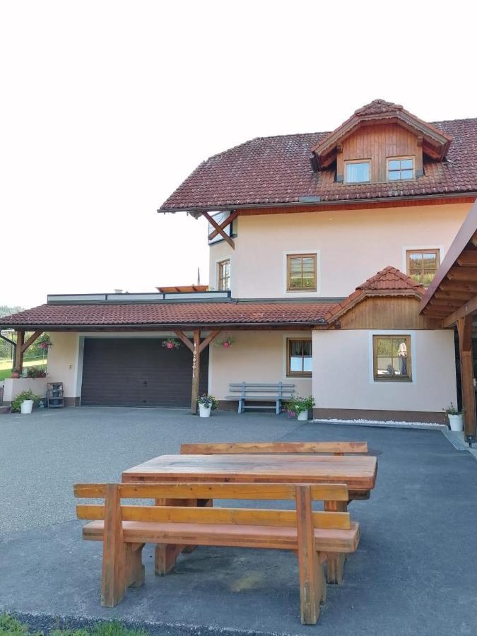 Ferienwohnung Familie Pichler Neumarkt in Steiermark Exteriör bild